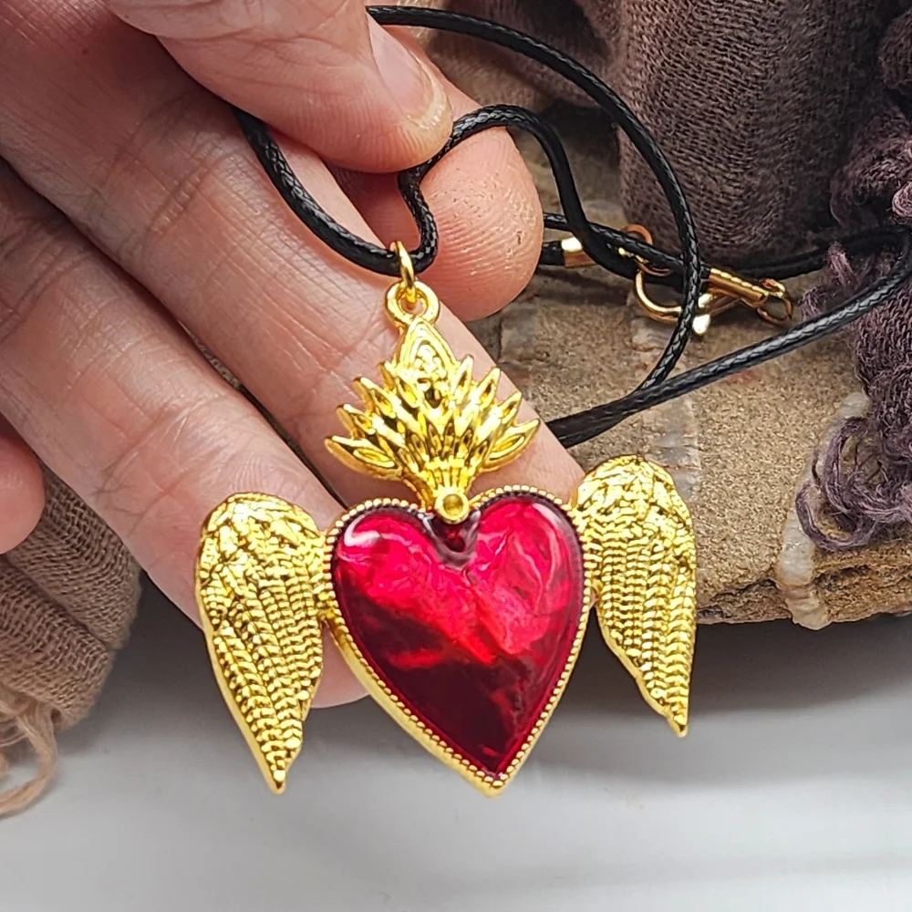 Boho Gold Pendant Heart Wings Spiritua Necklace Frida Khalo Red Heart